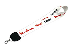 Cinta de 40mm con puntera de Eco Cuero y  Mosquetón de Zamaq.  Largo total de la cinta 90 cm.  Personalizadas full color ambas caras. Entregadas listas para usar. Disponibles otras terminaciones según necesidad. Fabricación mínima: 200 unidades. - 2