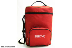 Set Matero / Porta termo confeccionado en tela cordura, tira de colgar regulable, manija de mano y bolsillo con cierre en el frente. Medida: 34 x 22 x 13cm.